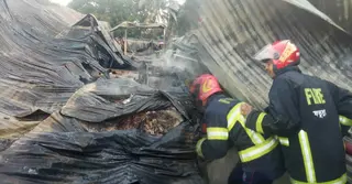 নারায়ণগঞ্জে পলির দানা তৈরির কারখানায় আগুন, ২ ঘণ্টা পর নিয়ন্ত্রণে